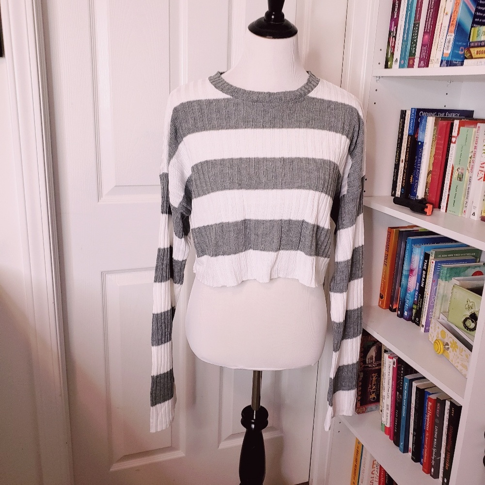 Gray Stripe Ribbed Cropped Sweater